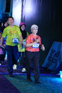 BIB: 4099, 196, 3750
                            <button type="button" onclick="openModal(26261068)" class="btn btn-primary btn-sm float-right btn-popup" data-toggle="modal" data-target=".modal-high-quality">
                        <i class="fas fa-shopping-cart"></i> Add to Cart
                    </button>
                                            <button type="button" onclick="isThisMe(26261068, true)" class="btn btn-success btn-sm float-right btn-popup btn-isme hidden" data-toggle="tooltip" data-placement="bottom" title="นี่คือรูปของคุณใช่ไหม คลิกที่นี่เพื่อเอาเข้าอัลบั้ม">
                        <i class="fas fa-plus"></i> Add to album
                    </button>
                    <button type="button" onclick="isThisMe(26261068, false)" class="btn btn-warning btn-sm float-right btn-popup btn-isnotme hidden">
                        <i class="fas fa-ban"></i> Remove from album
                    </button>